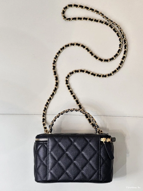 Firstbag Ru CHAIN-16x9.5x8cm WITH SMALL VANITY CHANEL CHANELASSIC 0817